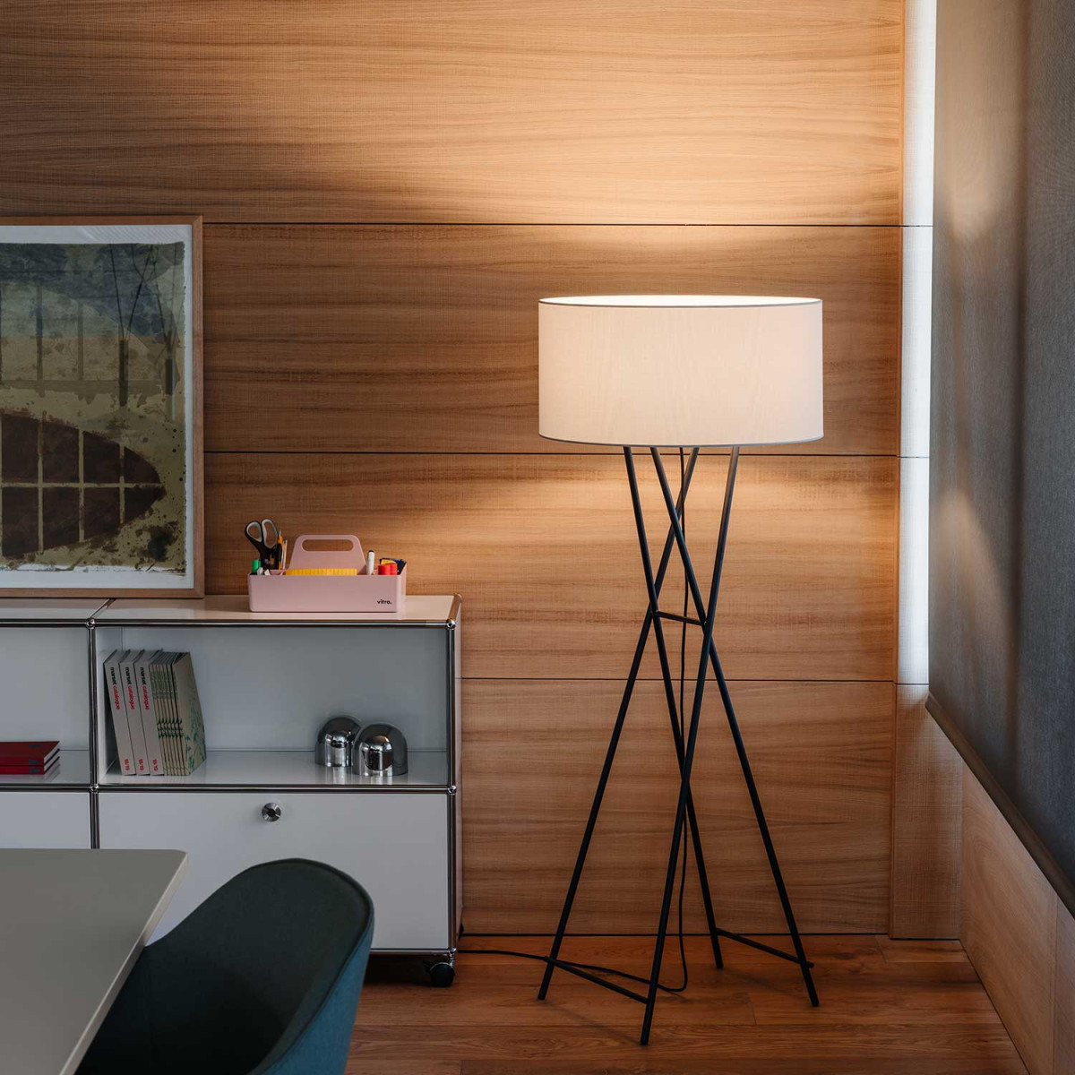 Wireless Table Lamp – A Portable and Stylish Addition to any Room
